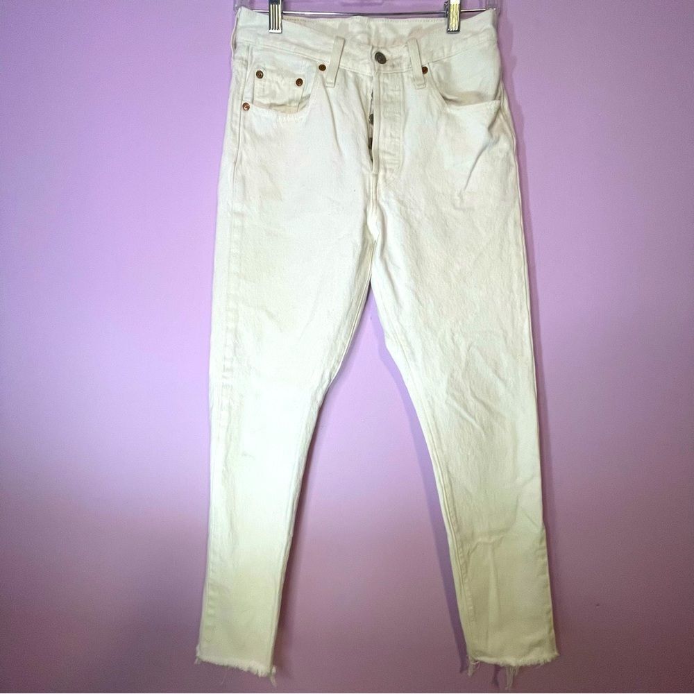 Levi's Ribcage Straight White Jeans Button Frayed Size 25
